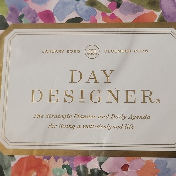 SPIRAL BOUND DAY DESIGNER PLANNER FOR 2025 ~ NIB - Picture 2 of 6